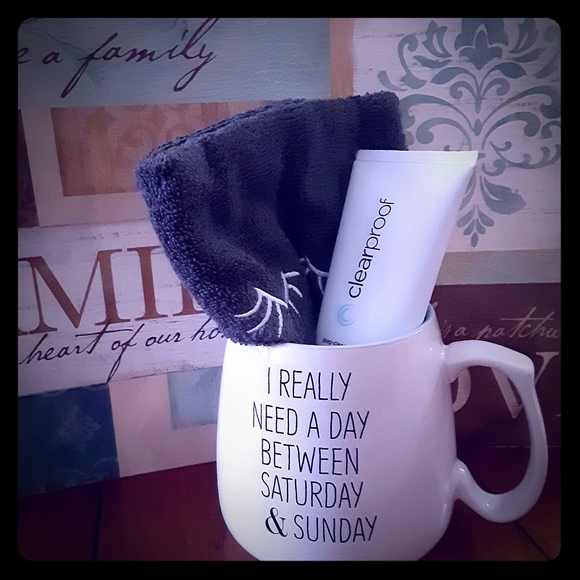 MaryKay Charcoal mask with mug and free towel - Picture 1 of 2